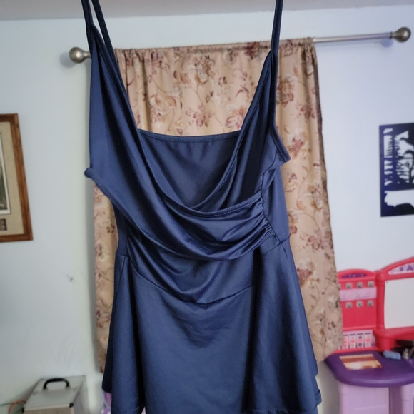 Small/xsmall clothing lot - Picture 4 of 9